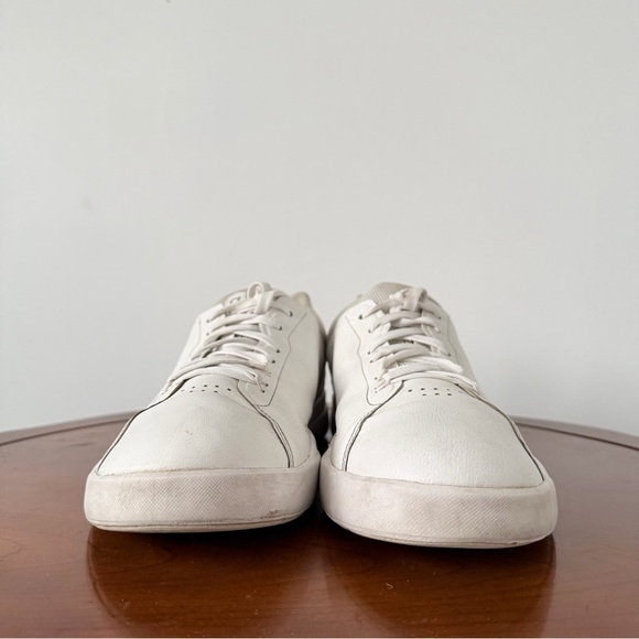 On Cloud The Roger Advantage Men White Sneakers | US 11 - Picture 4 of 9